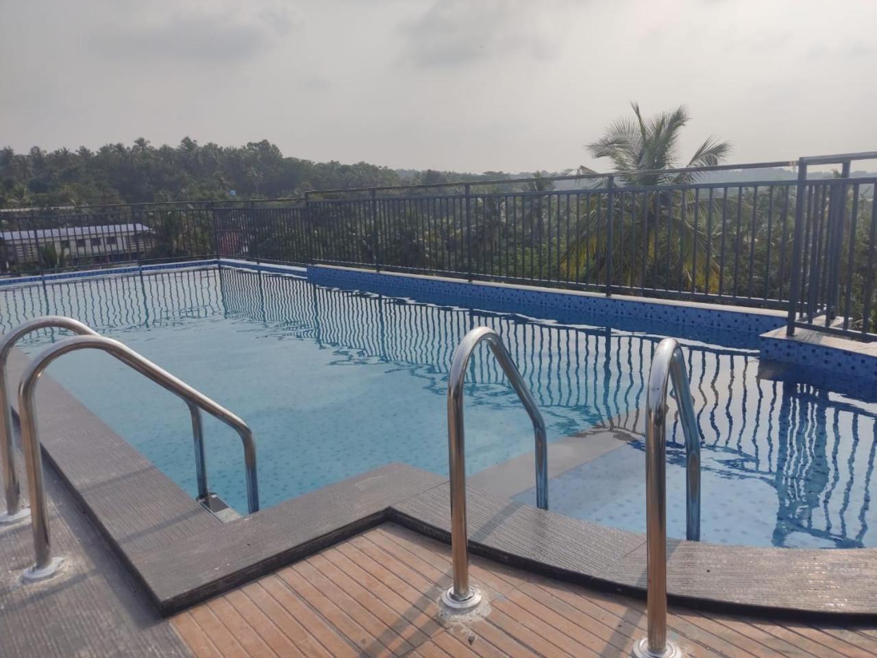 Mandarin Sky Cananor Exterior foto