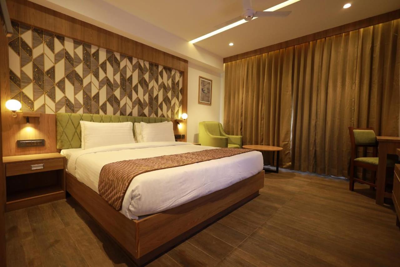 Mandarin Sky Cananor Exterior foto